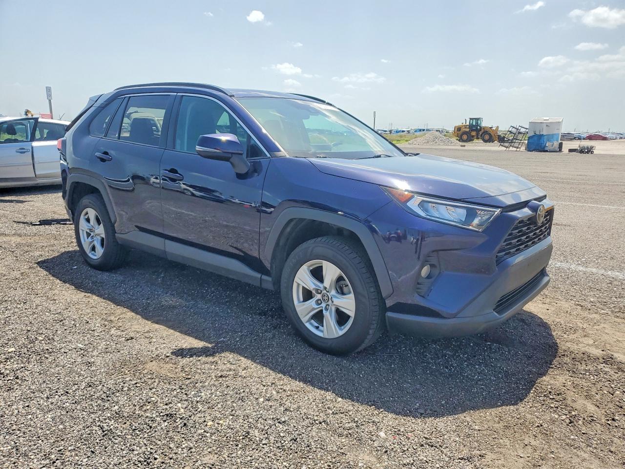 2T3P1RFV0MC141477 · 2021 TOYOTA RAV4 · 4/13
