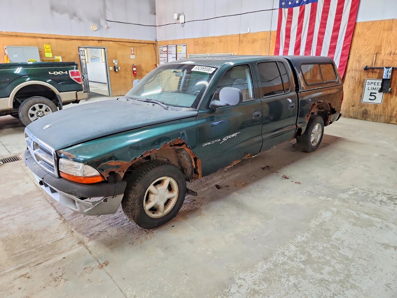 1B7GL2AN4YS781598 · 2000 DODGE DAKOTA