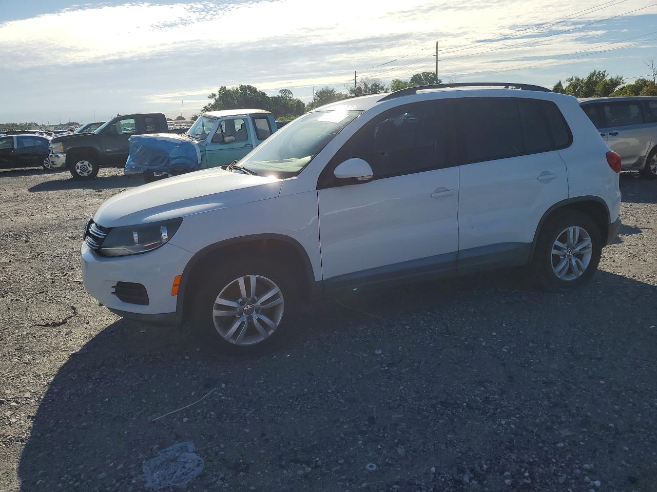 2017 VOLKSWAGEN TIGUAN