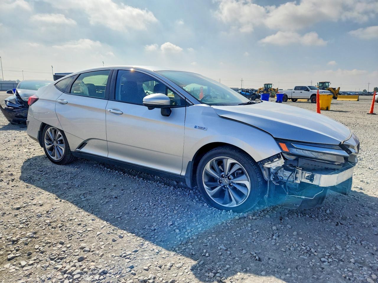 JHMZC5F3XJC004147 · 2018 HONDA CLARITY · 4/13