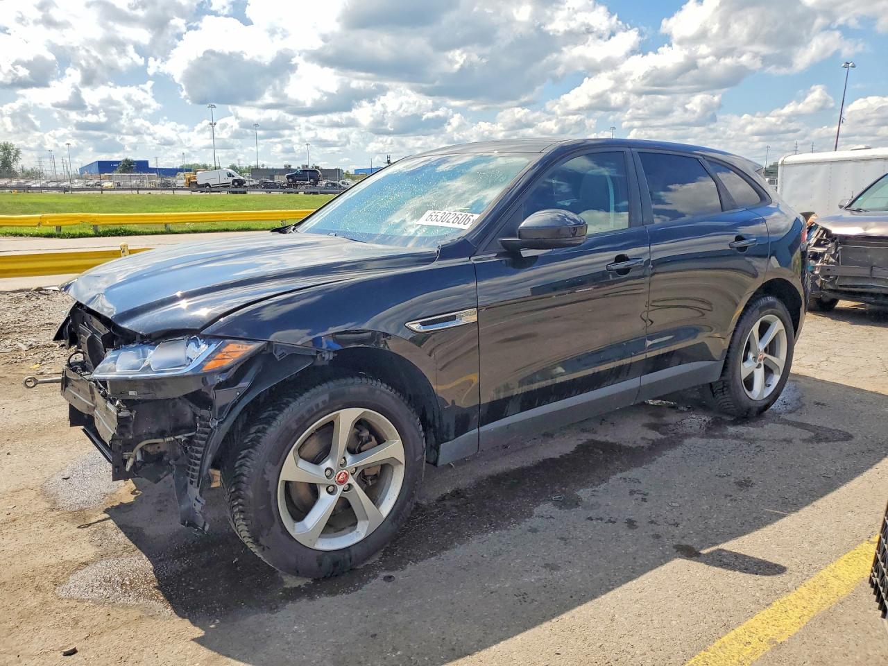 SADCJ2GX7JA235343 · 2018 JAGUAR F-PACE
