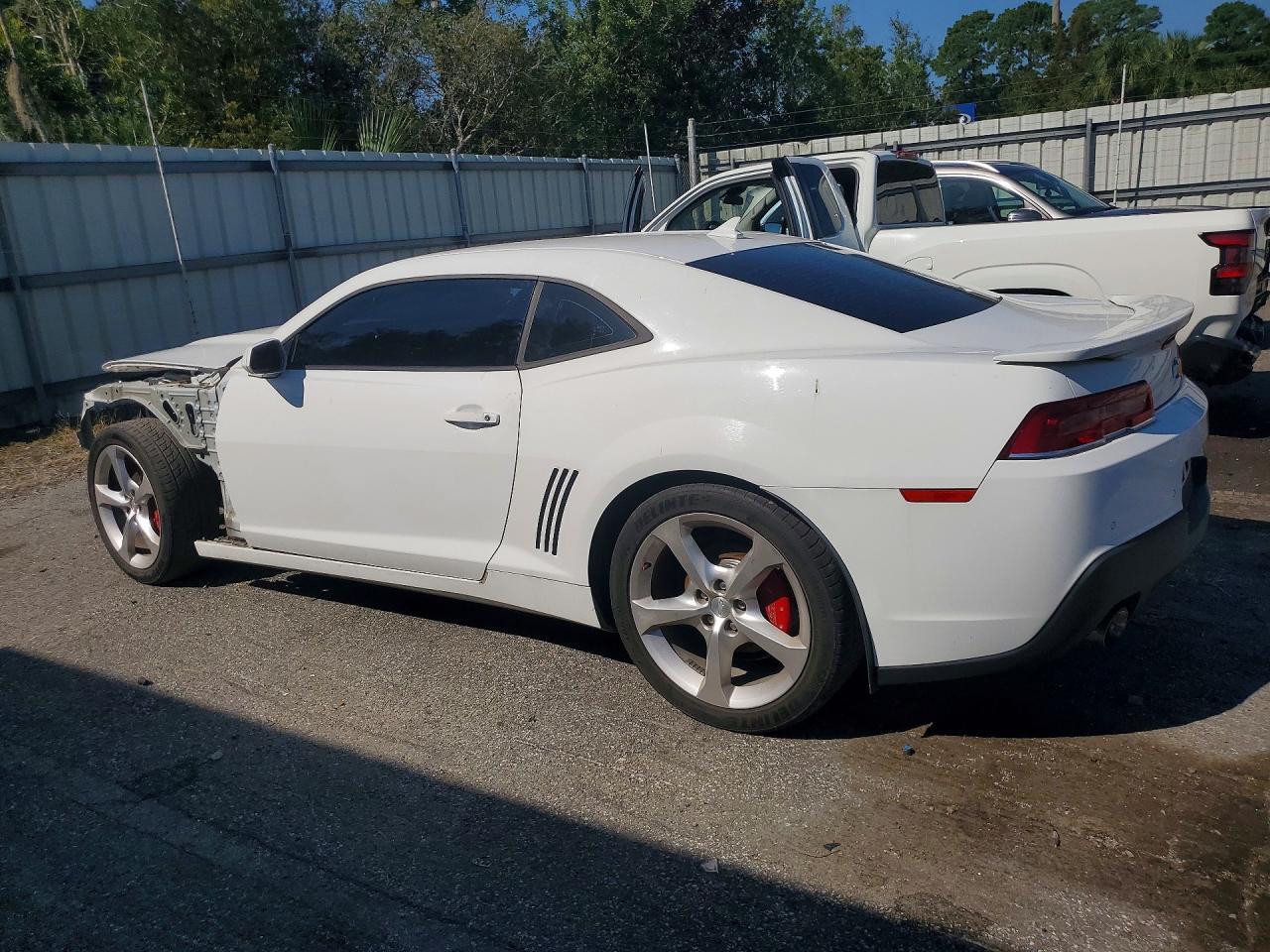 2G1FF1E35F9228763 · 2015 CHEVROLET CAMARO · 2/13