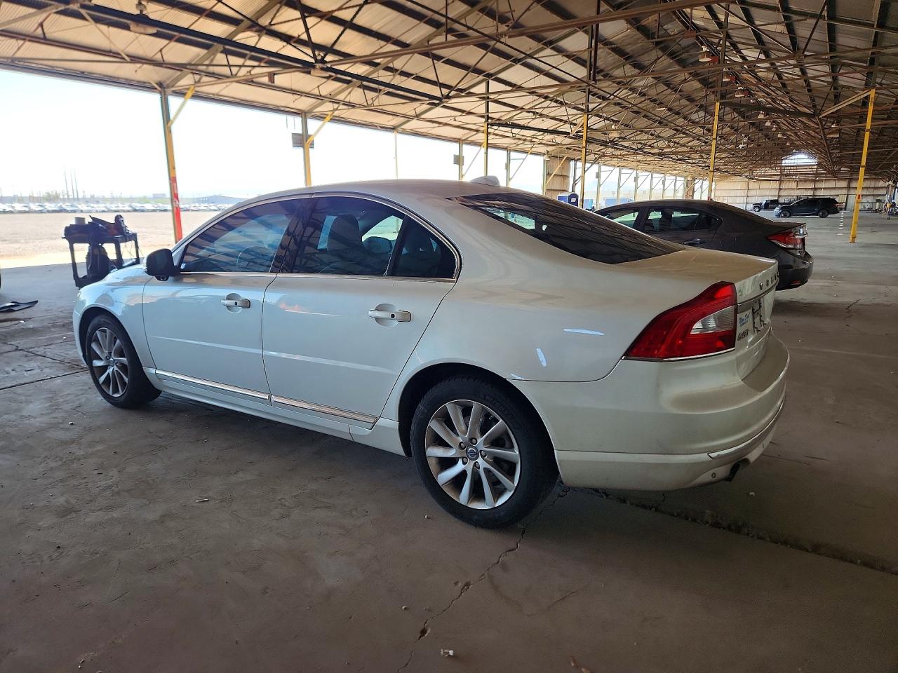 YV140MAK8F1186795 · 2015 VOLVO S80 · 2/12