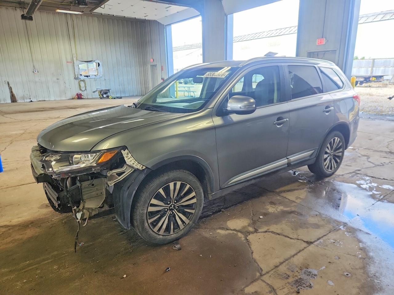JA4AZ3A32LZ036920 · 2020 MITSUBISHI OUTLANDER