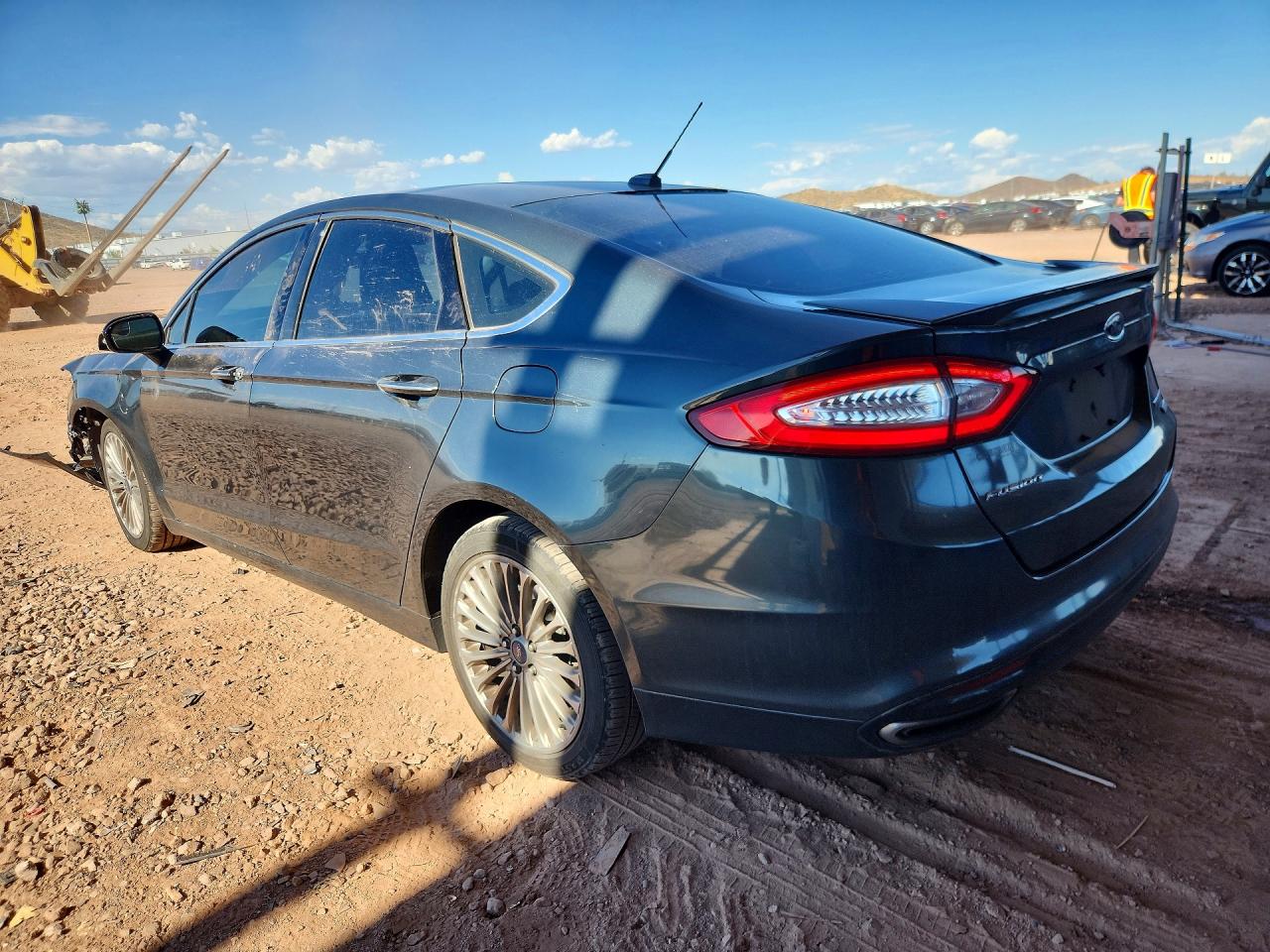 3FA6P0K93GR201232 · 2016 FORD FUSION · 2/12