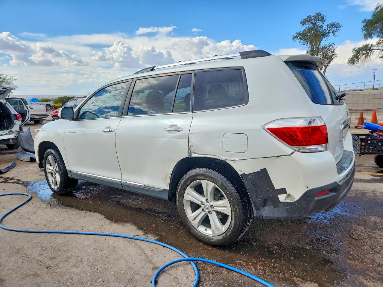 5TDYK3EH9CS066688 · 2012 TOYOTA HIGHLANDER · 2/13