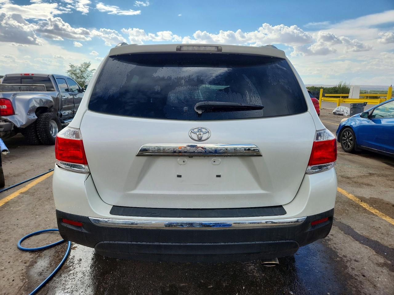 5TDYK3EH9CS066688 · 2012 TOYOTA HIGHLANDER · 6/13
