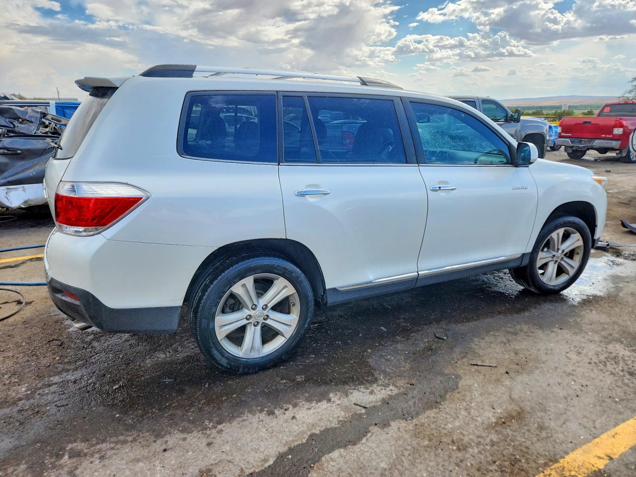 5TDYK3EH9CS066688 · 2012 TOYOTA HIGHLANDER · 3/13