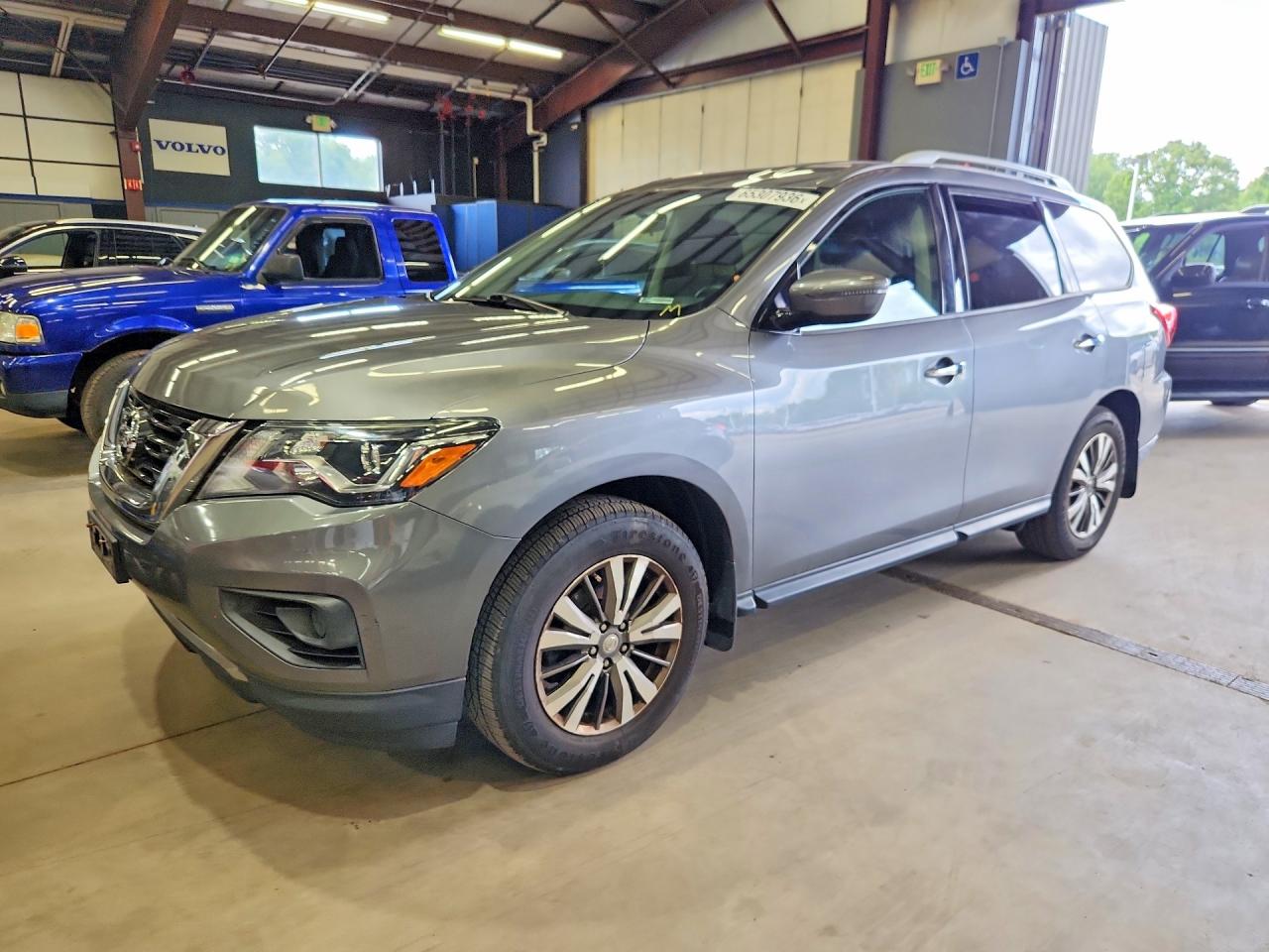 5N1DR2MM1JC632050 · 2018 NISSAN PATHFINDER