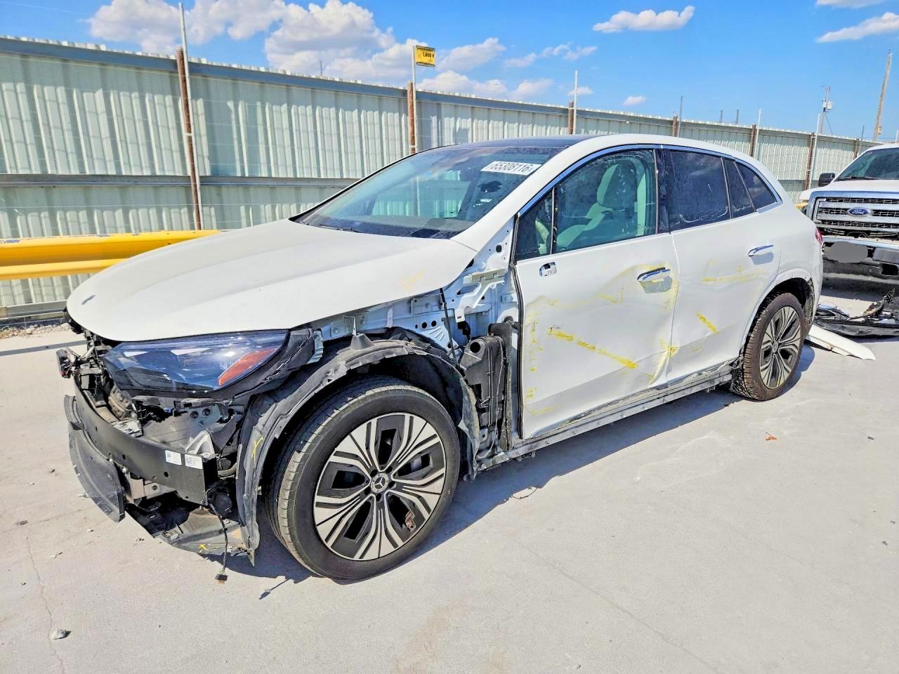 4JGGM2BB1PA017029 · 2023 MERCEDES-BENZ EQE SUV