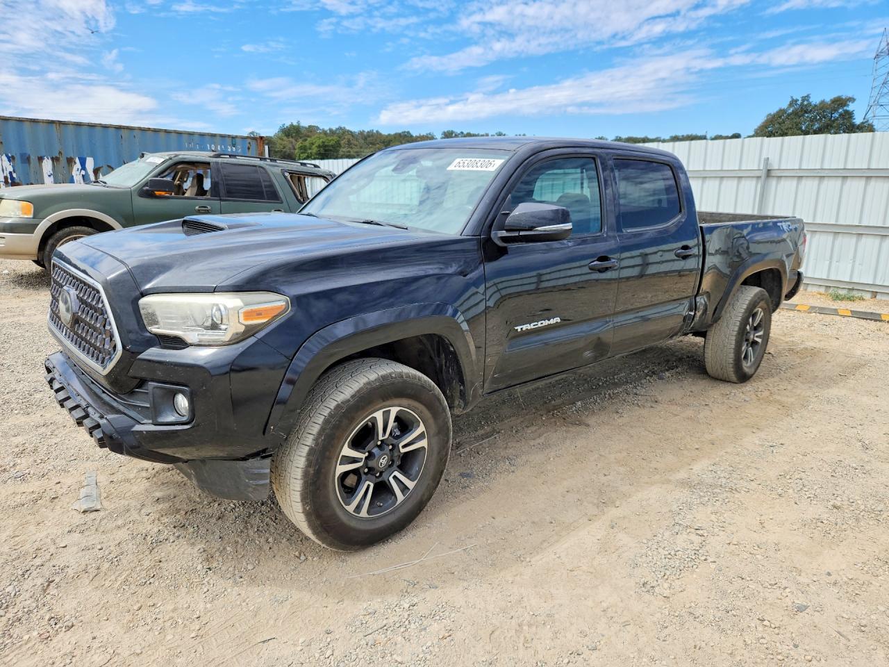 3TMBZ5DN8JM016527 · 2018 TOYOTA TACOMA