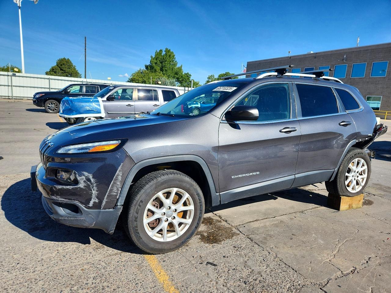 1C4PJMCB3HW575802 · 2017 JEEP CHEROKEE