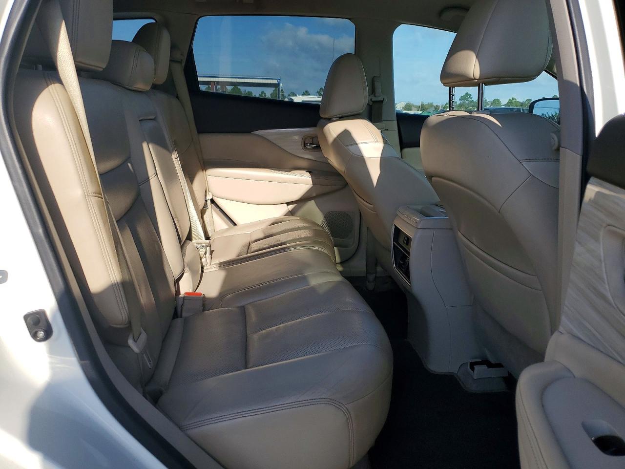 5N1AZ2MG3FN215523 · 2015 NISSAN MURANO · 11/13