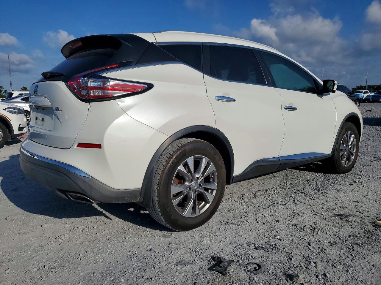 5N1AZ2MG3FN215523 · 2015 NISSAN MURANO · 3/13