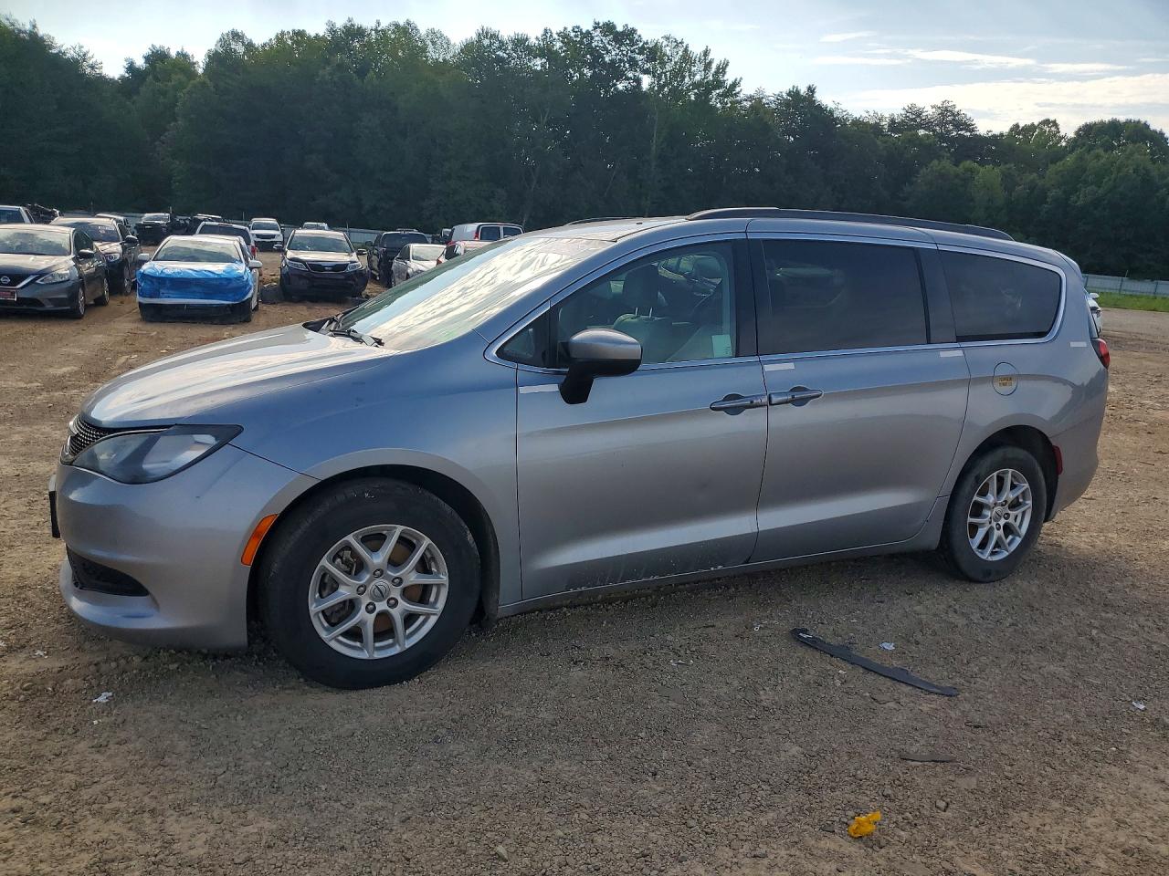 2021 CHRYSLER VOYAGER