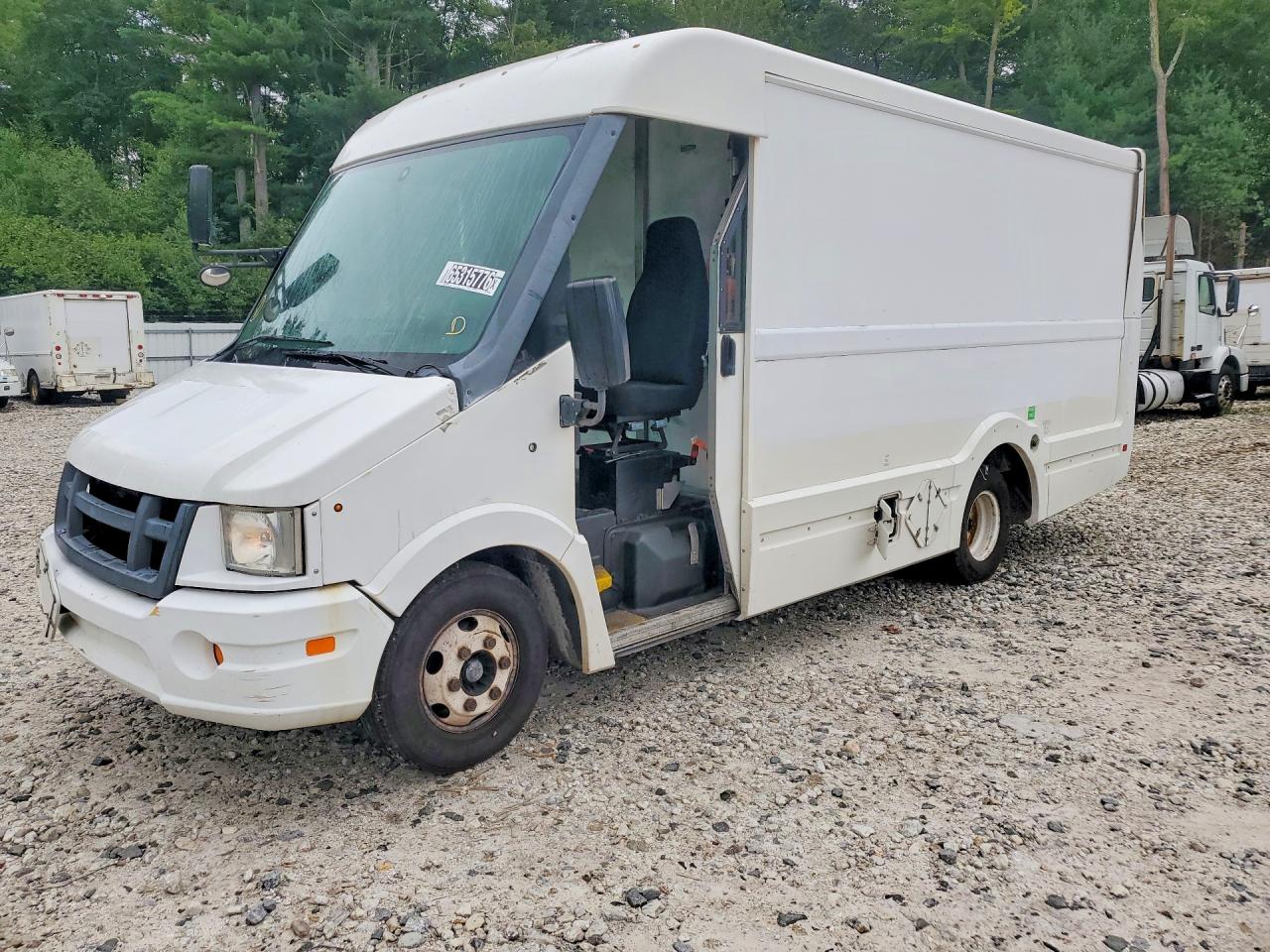 2013 ISUZU NPR