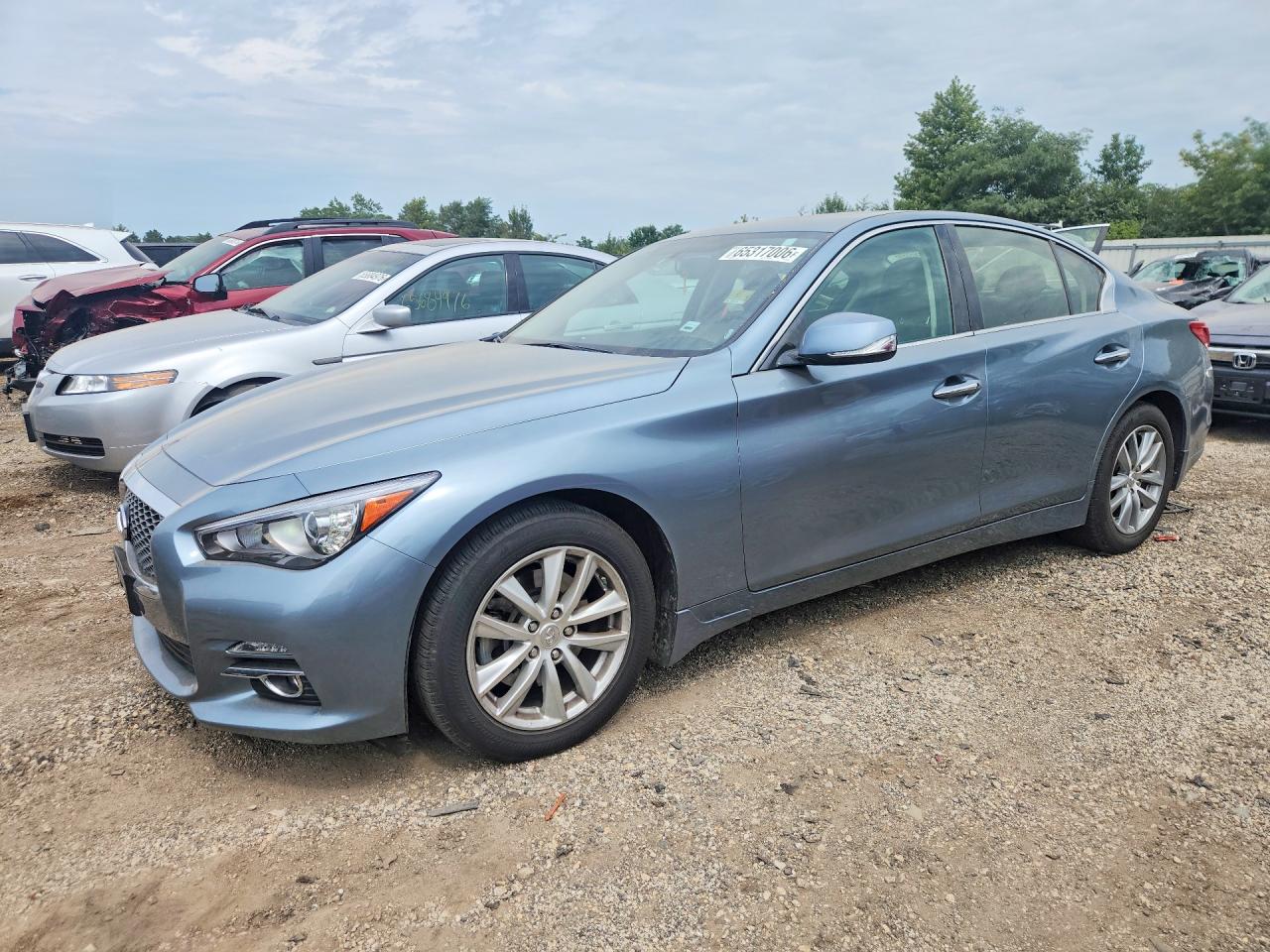 2015 INFINITI Q50