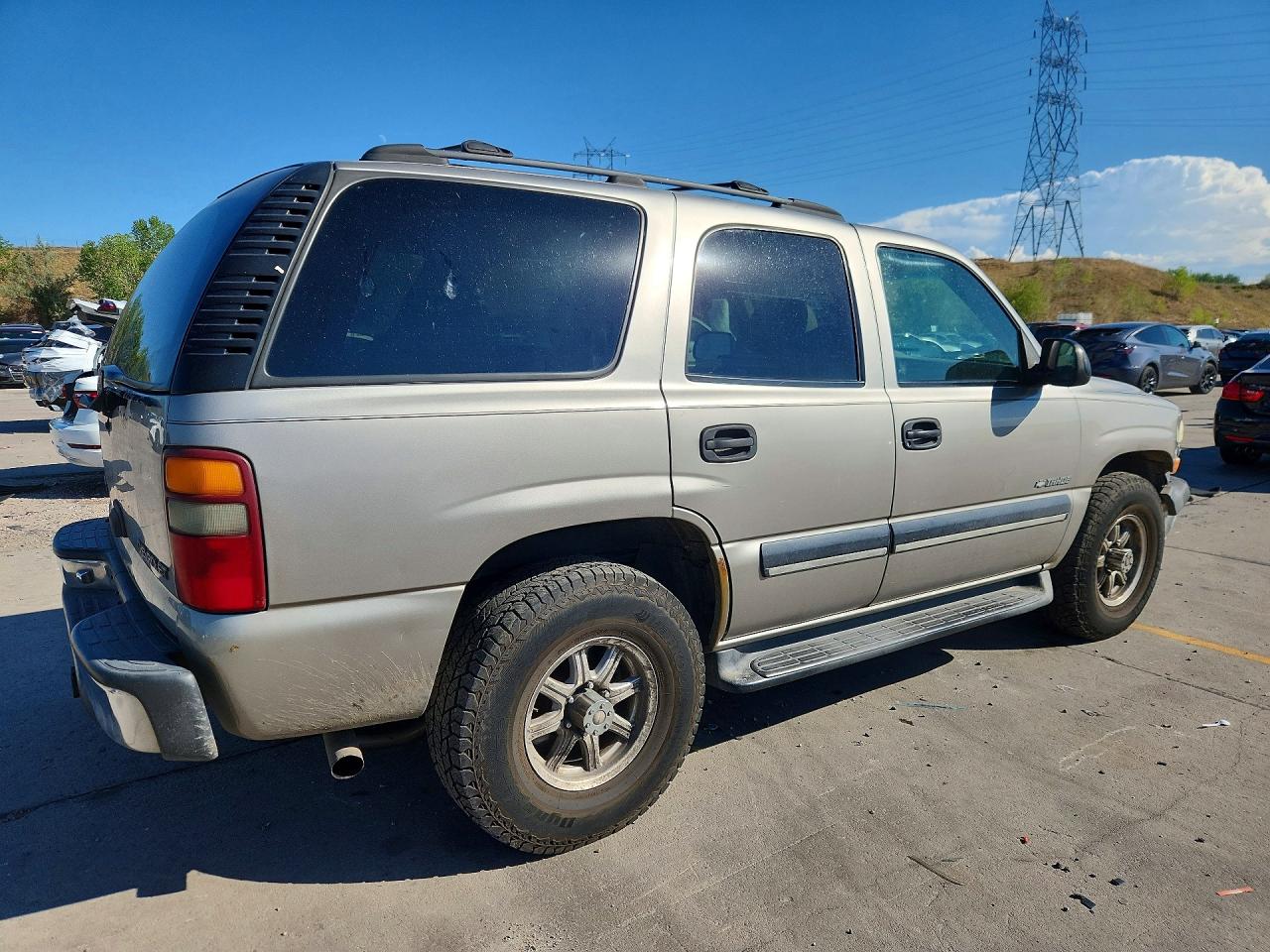 1GNEK13T51J127678 · 2001 CHEVROLET TAHOE · 3/13