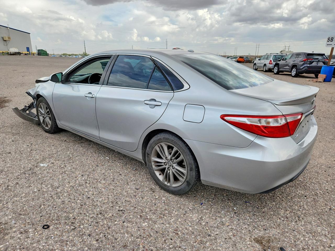 4T1BF1FK9FU062712 · 2015 TOYOTA CAMRY · 2/13