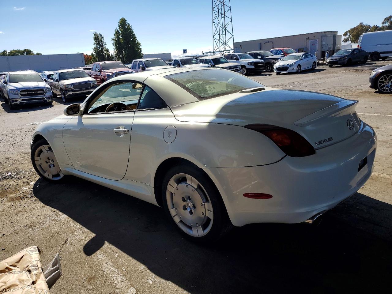 JTHFN48Y320022072 · 2002 LEXUS SC · 2/12
