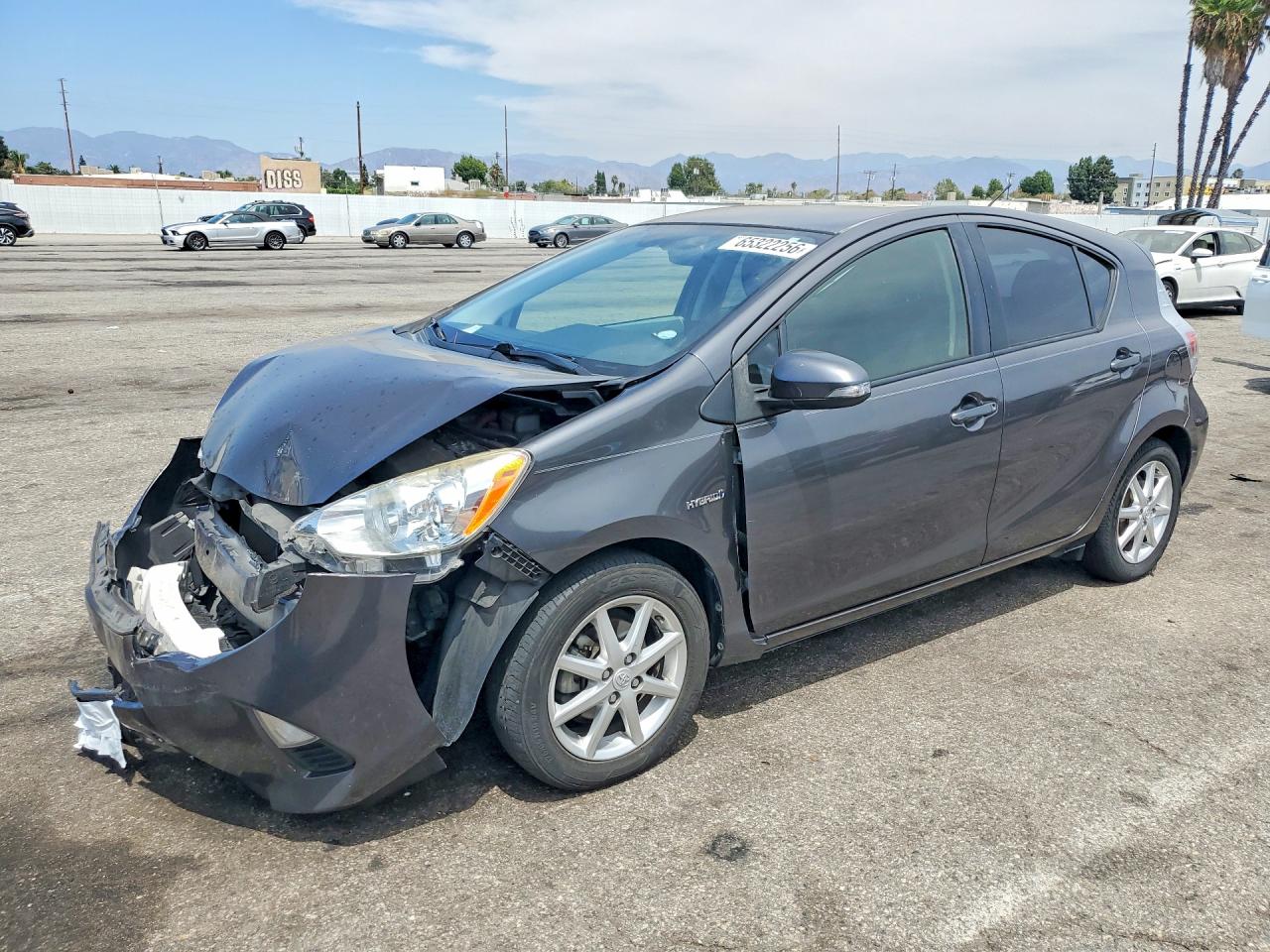 JTDKDTB34E1570042 · 2014 TOYOTA PRIUS C