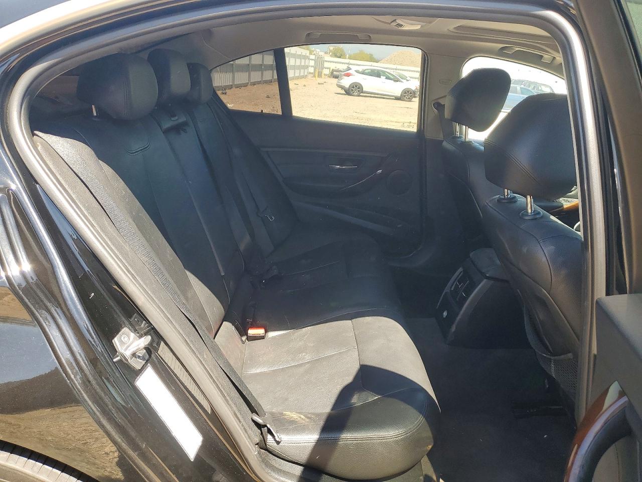 WBA3A5C57FP604656 · 2015 BMW 328 · 10/12