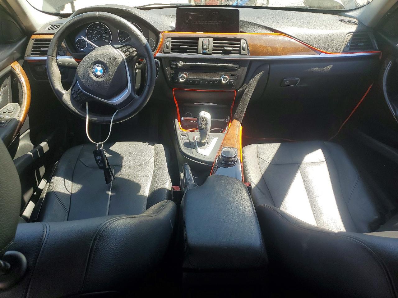WBA3A5C57FP604656 · 2015 BMW 328 · 8/12