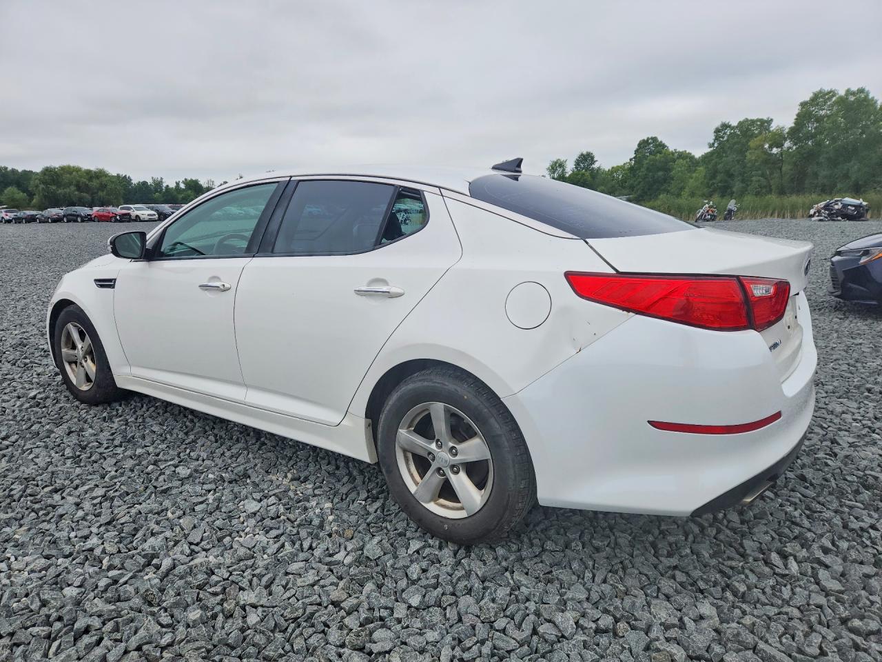 KNAGM4A71F5635923 · 2015 KIA OPTIMA · 2/13