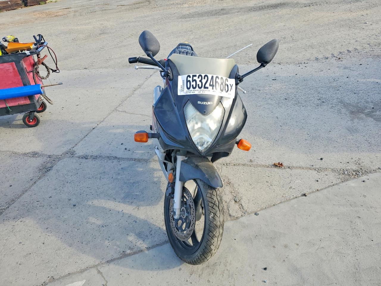 VTTGM51A282100315 · 2008 SUZUKI GS500 · 2/9
