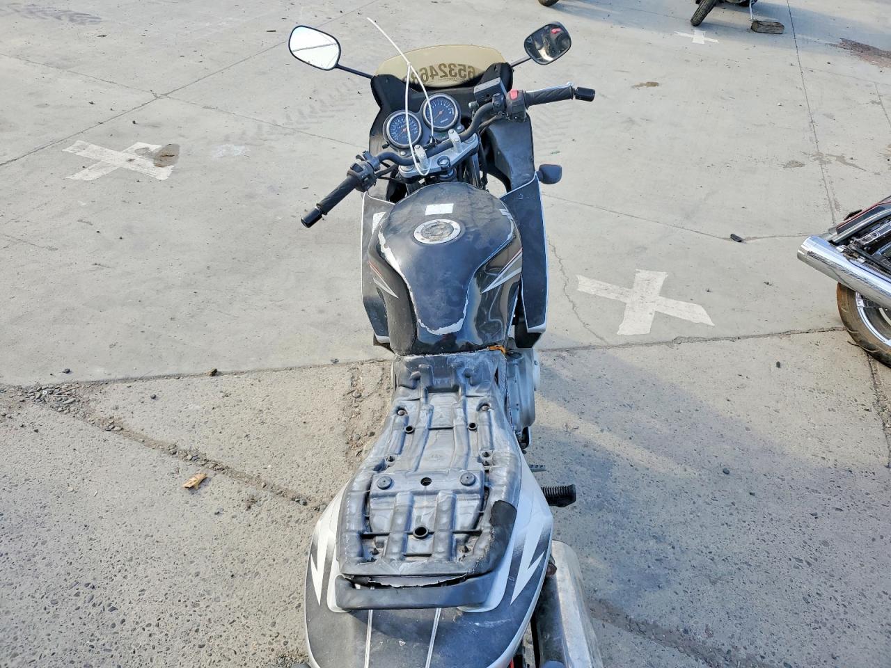 VTTGM51A282100315 · 2008 SUZUKI GS500 · 6/9