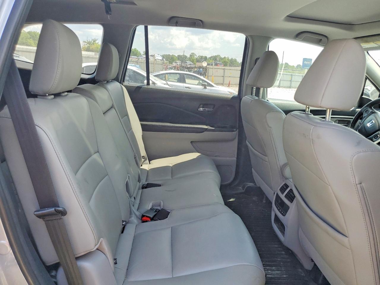 5FNYF6H54JB008710 · 2018 HONDA PILOT · 11/13