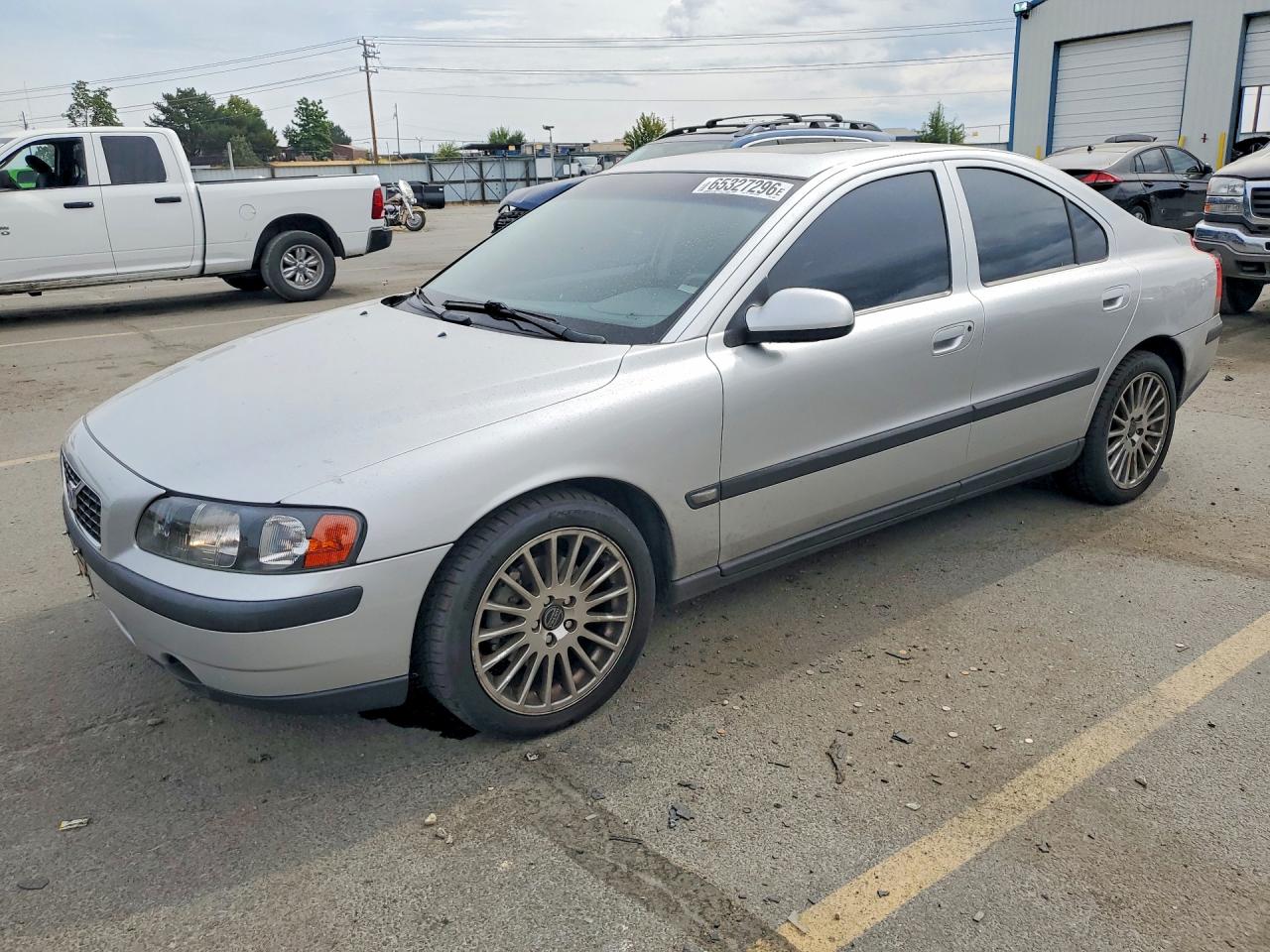 YV1RS58D522169907 · 2002 VOLVO S60