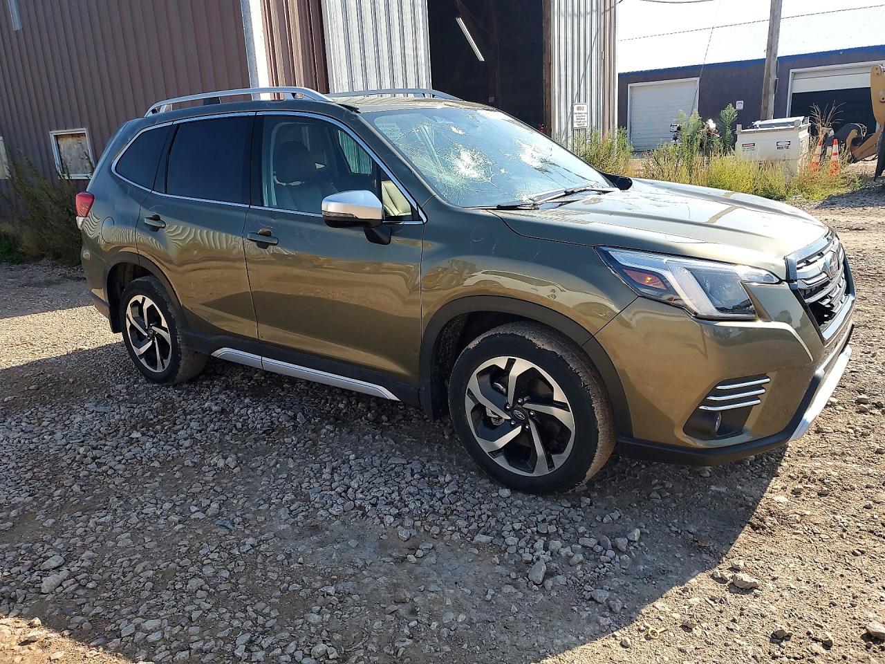 JF2SKARC3NH460642 · 2022 SUBARU FORESTER · 4/13