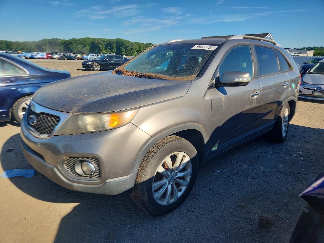 5XYKU3A11BG006330 · 2011 KIA SORENTO