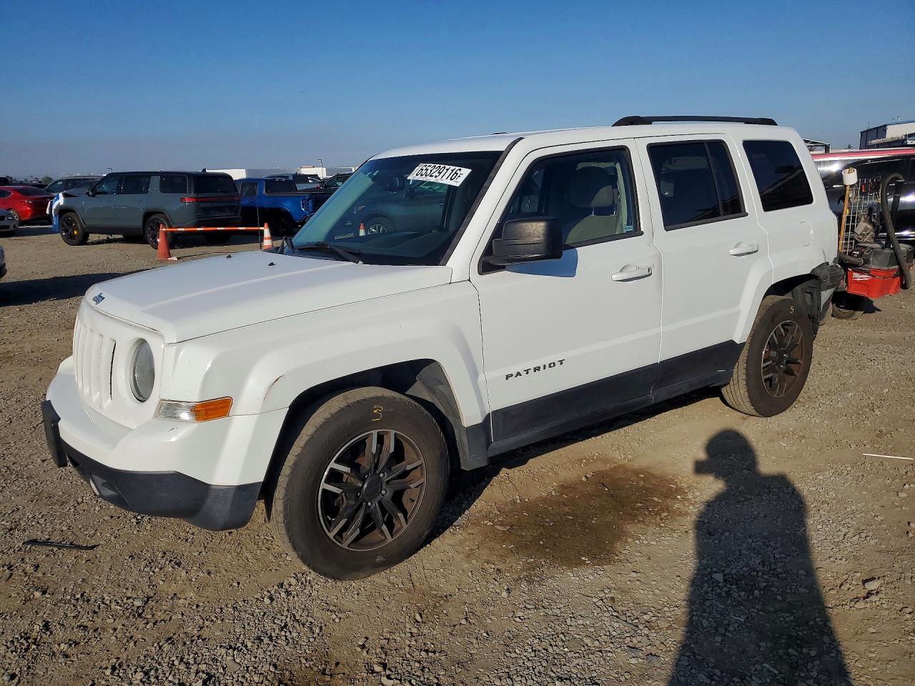 1C4NJPBA3GD753915 · 2016 JEEP PATRIOT