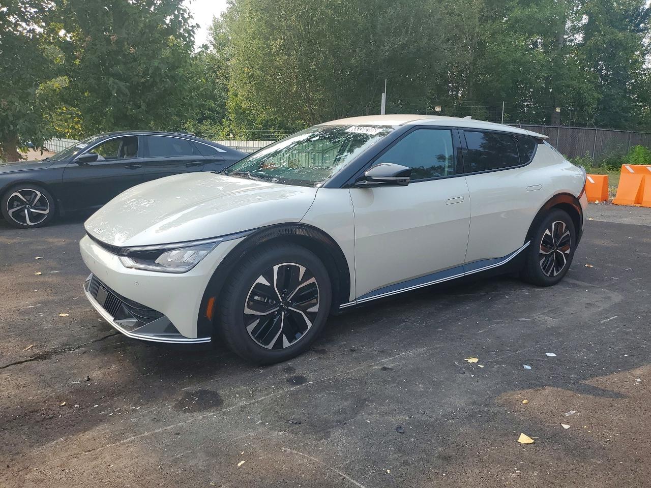 KNDC34LA9P5607155 · 2023 KIA EV6