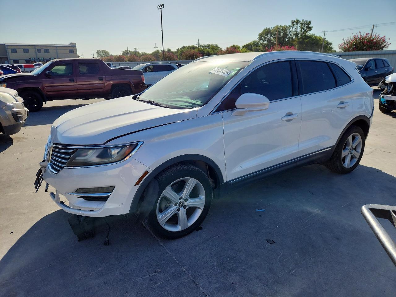 5LMCJ1C97HUL46795 · 2017 LINCOLN MKC