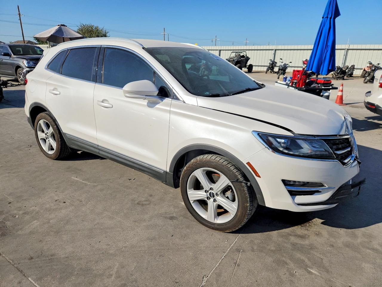 5LMCJ1C97HUL46795 · 2017 LINCOLN MKC · 4/13