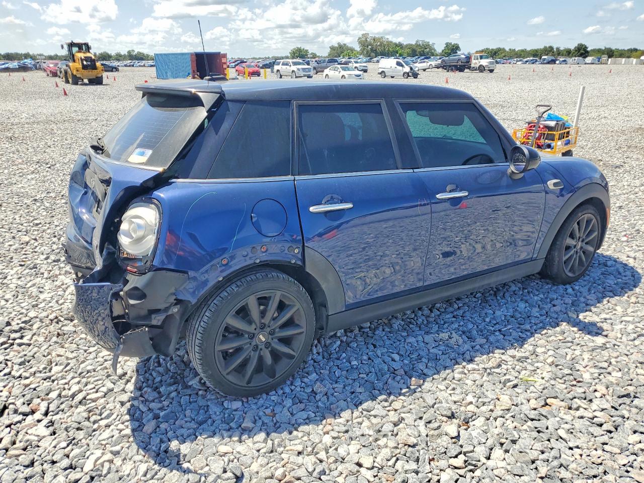 WMWXU1C32H2F77109 · 2017 MINI COOPER · 3/13