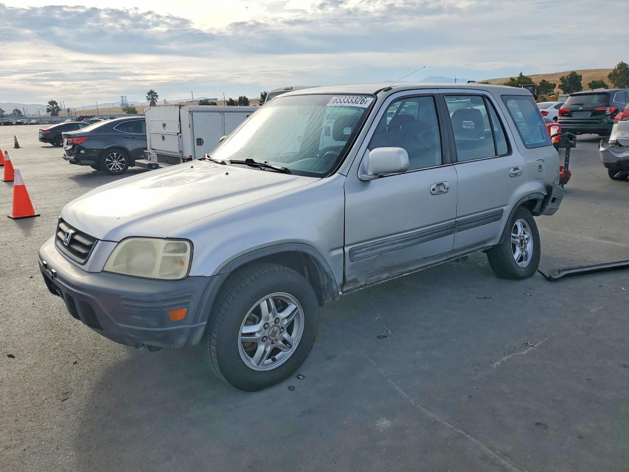 JHLRD1865YC002785 · 2000 HONDA CR-V