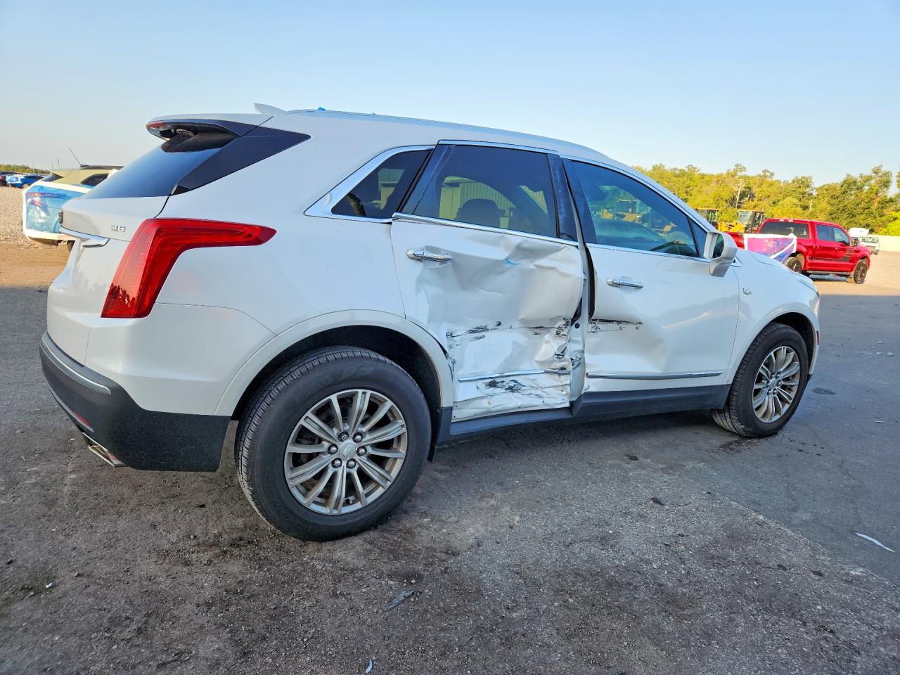 1GYKNDRS6HZ284757 · 2017 CADILLAC XT5 · 3/13