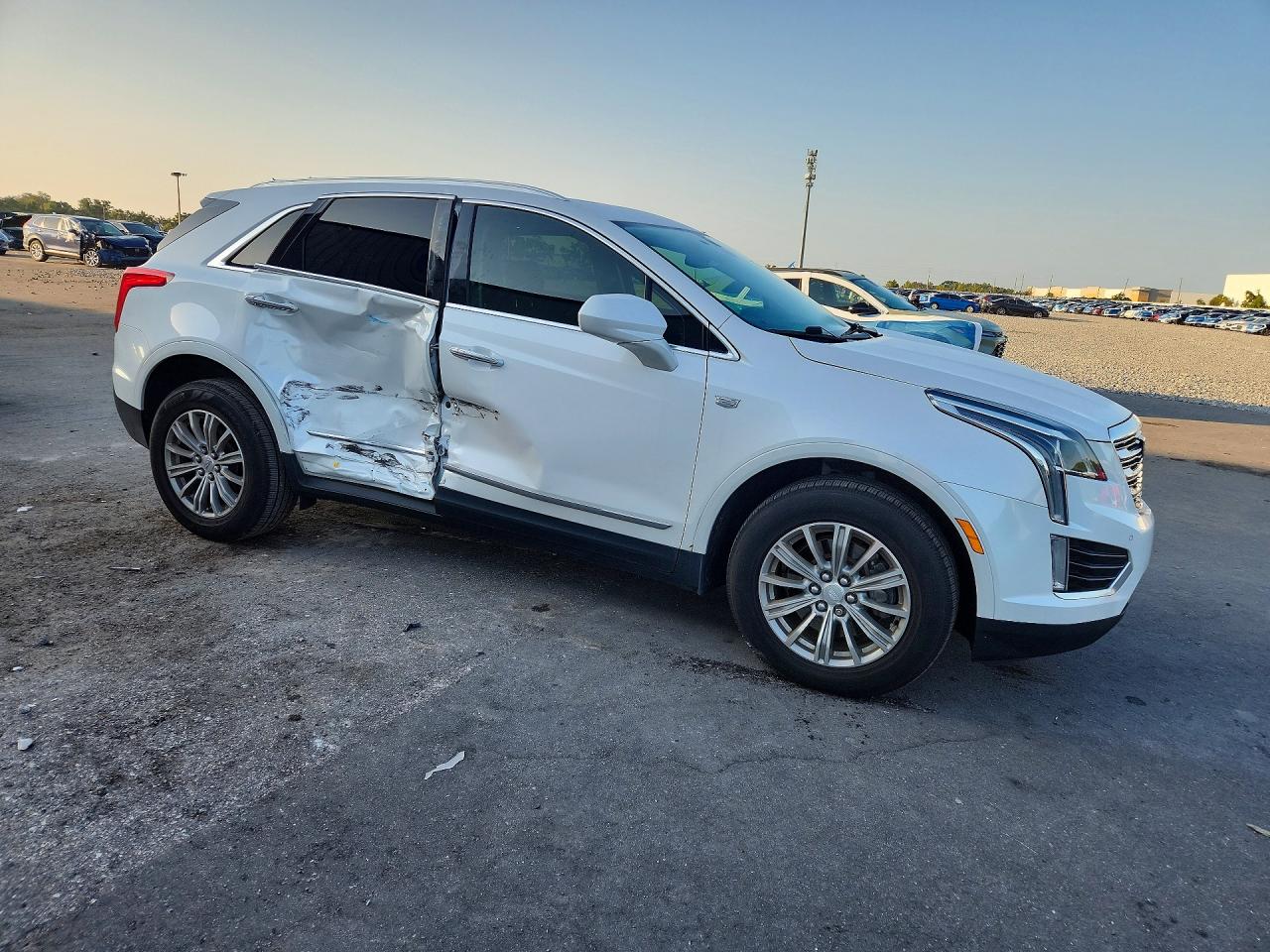 1GYKNDRS6HZ284757 · 2017 CADILLAC XT5 · 4/13