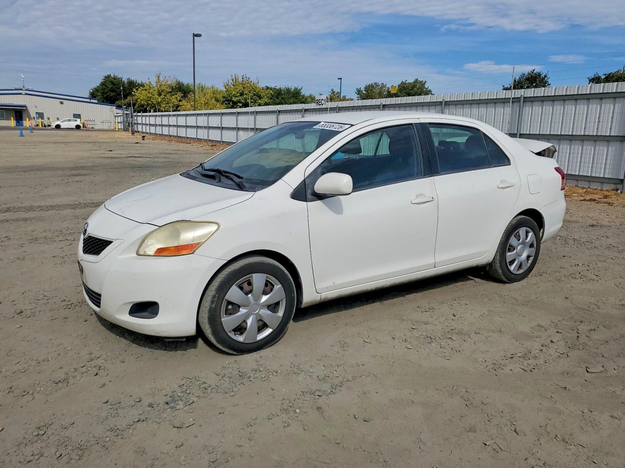 JTDBT4K32B1404025 · 2011 TOYOTA YARIS
