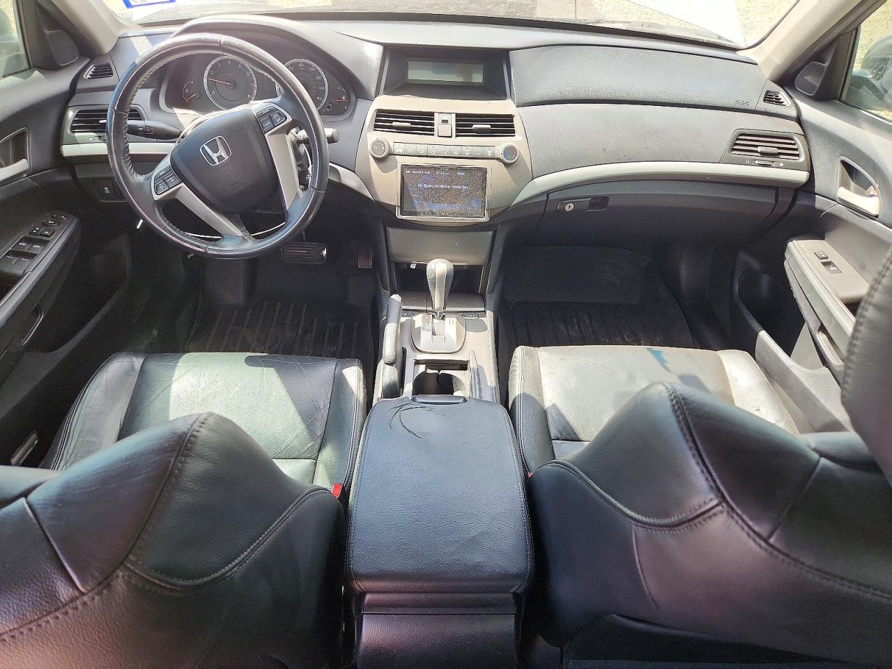 1HGCP2F69CA019436 · 2012 HONDA ACCORD · 8/12