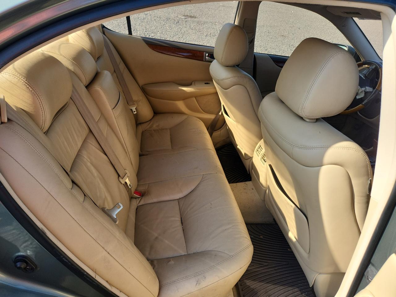 JTHBA30G055071972 · 2005 LEXUS ES · 10/13