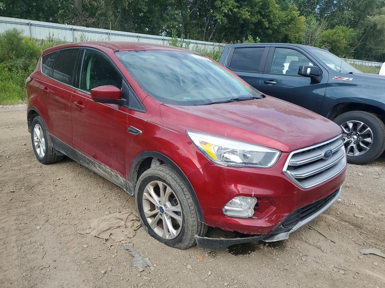 1FMCU0GD9HUD52021 · 2017 FORD ESCAPE · 4/13