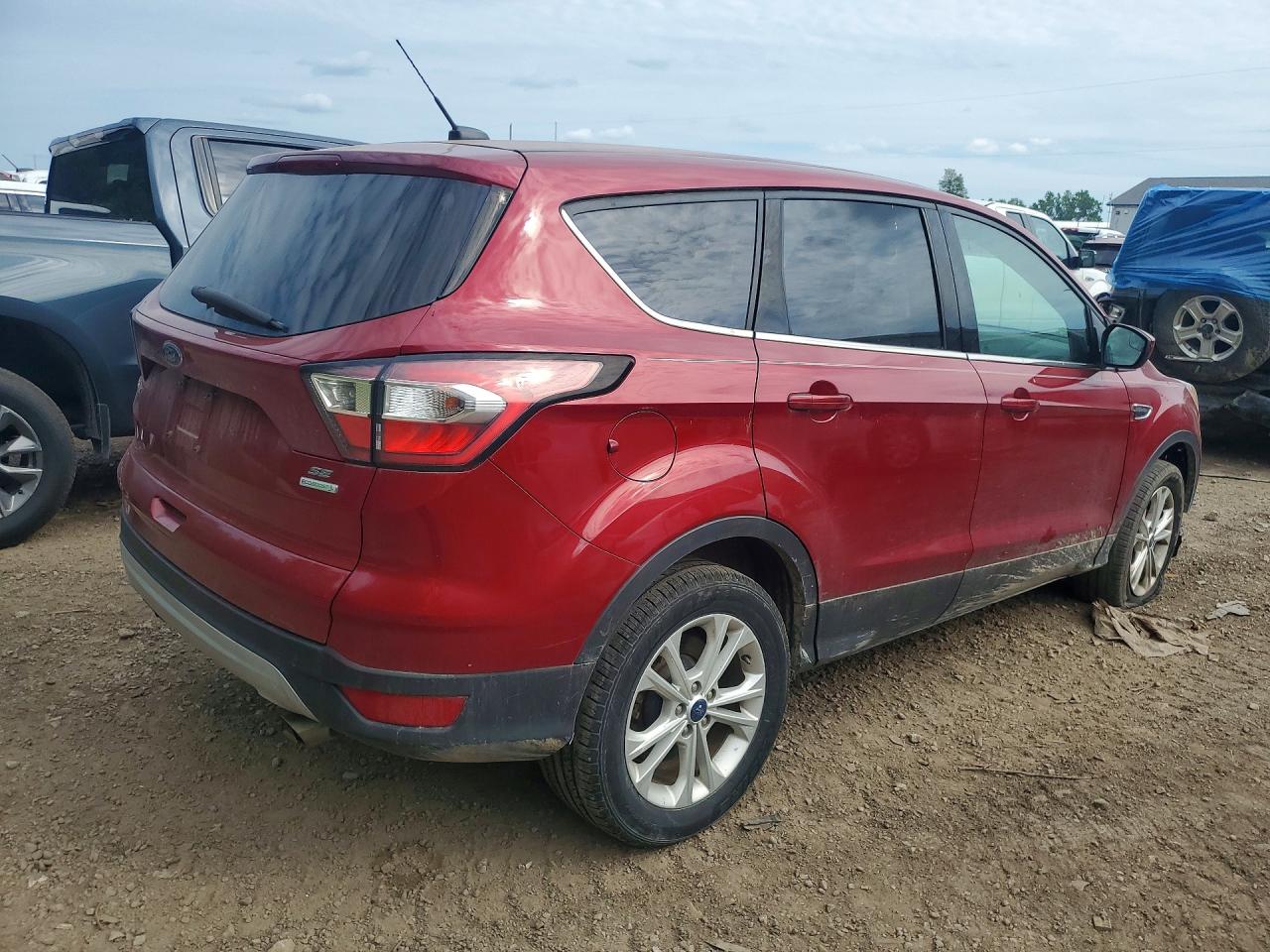 1FMCU0GD9HUD52021 · 2017 FORD ESCAPE · 3/13
