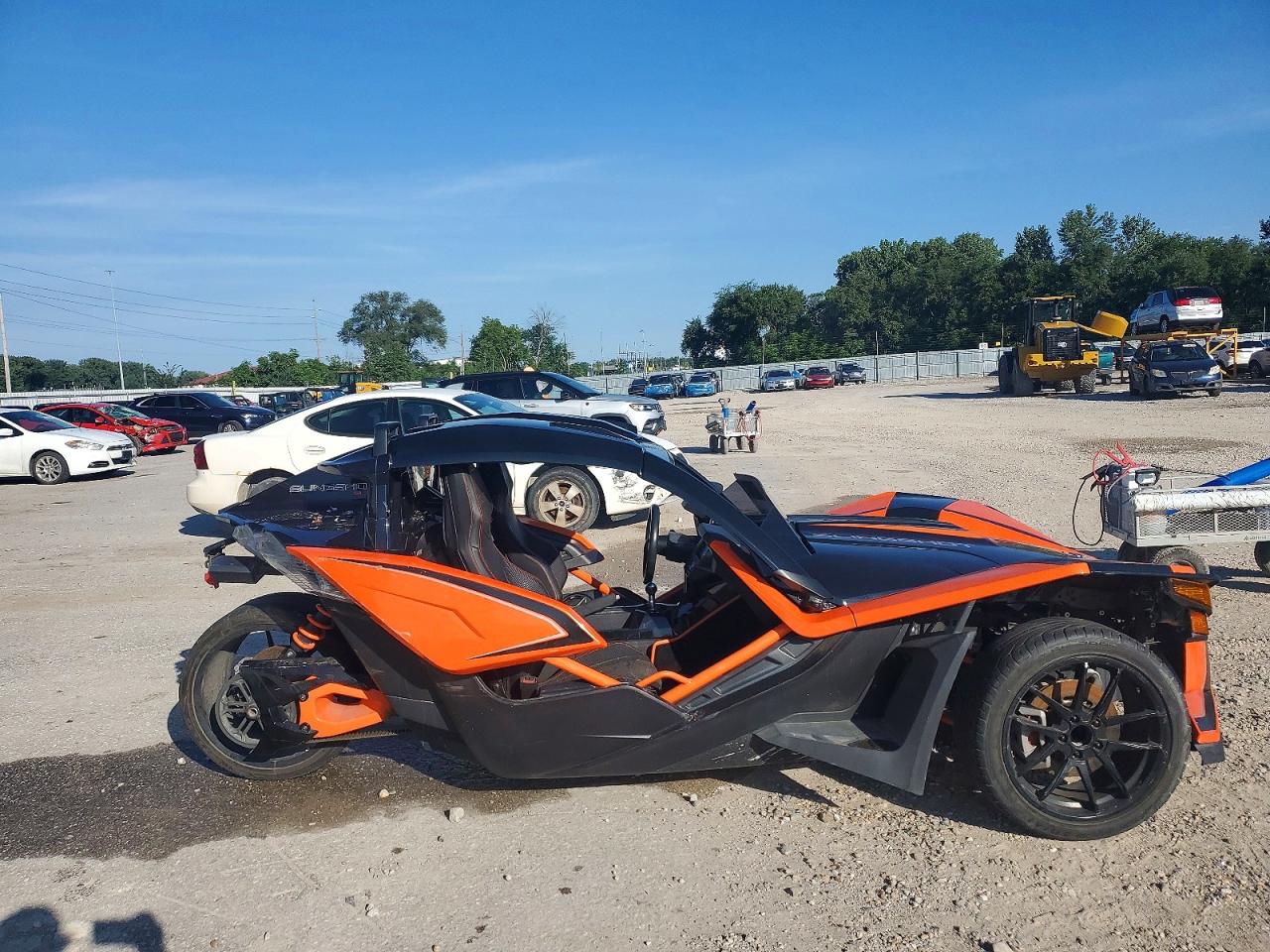 57XAARFA1H8120884 · 2017 POLARIS SLINGSHOT