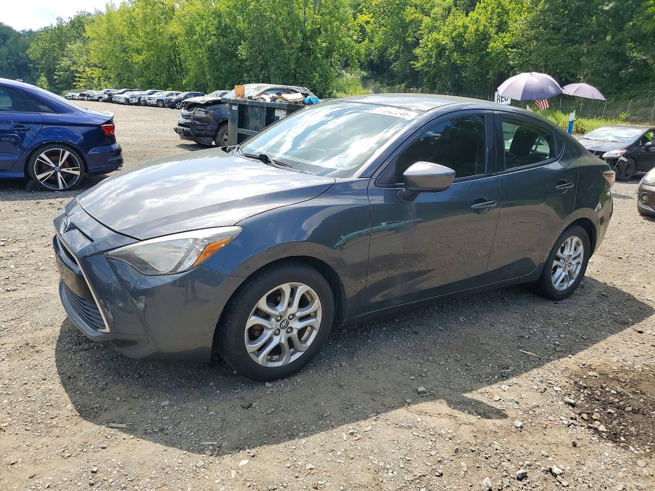 3MYDLBYVXHY184984 · 2017 TOYOTA YARIS