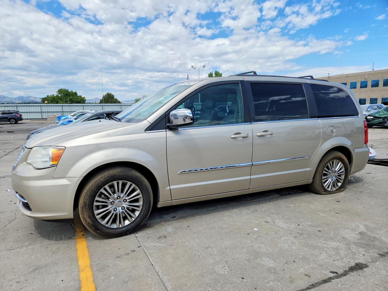 2C4RC1CG9DR565033 · 2013 CHRYSLER TOWN & COUNTRY